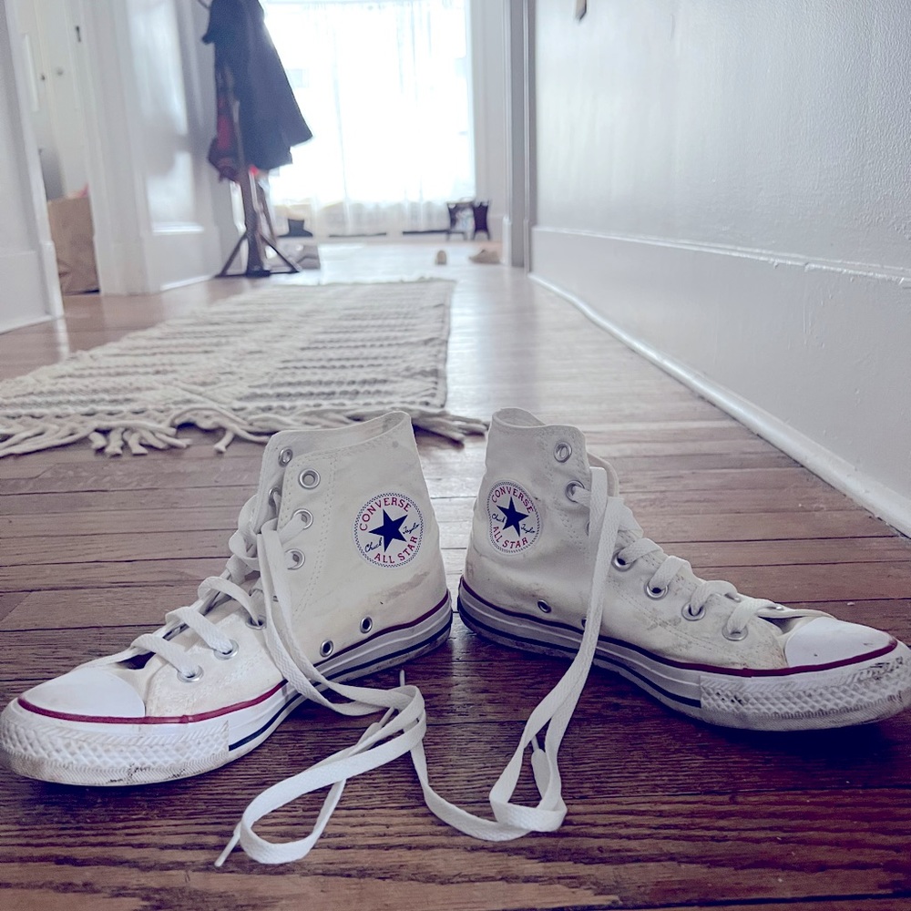 COPY - USED CONVERSE HIGHTOP 7.5